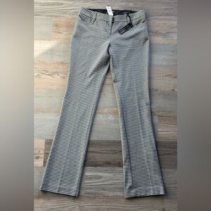 NWT Express Columnist Barely Boot sz 6L houndstooth pattern